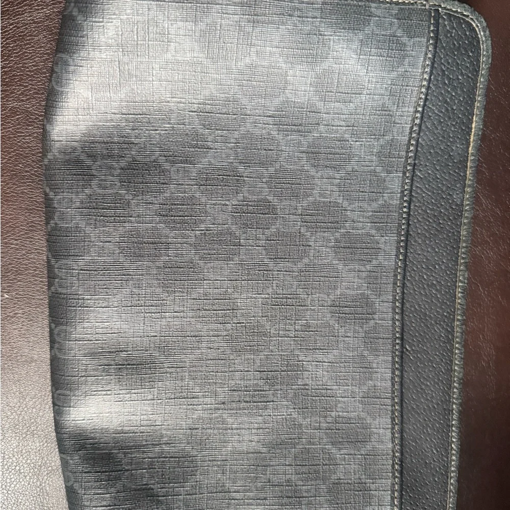 Gucci supreme Cavas - Picture 2 of 7